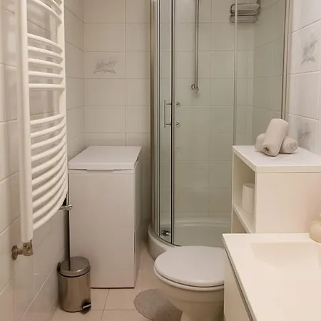 Le Riviera Rue D'antibes Et Palais Des Festival Apartmán